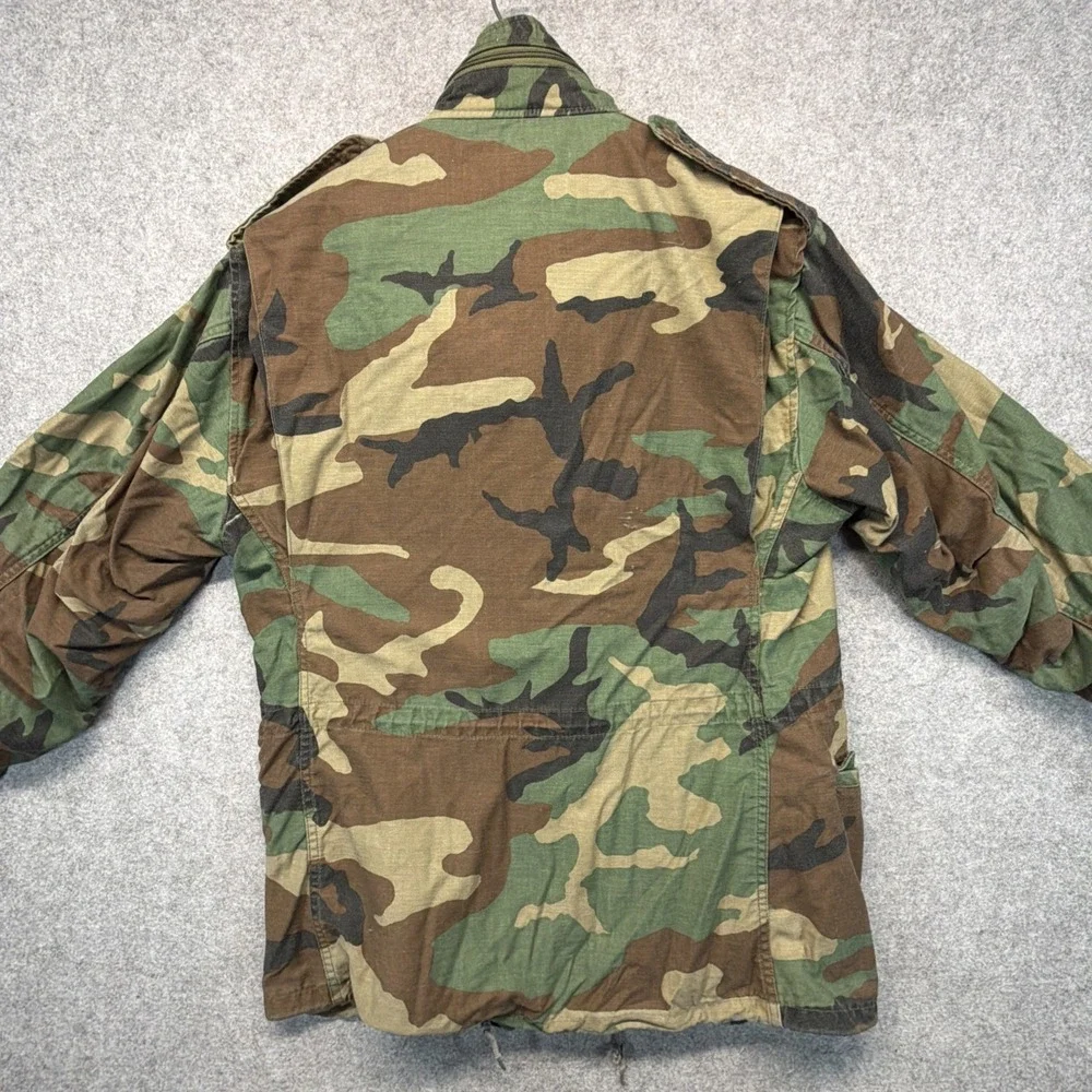 Vintage 80s US Army M-65 Field Jacket Mens Medium Short Woodland Camo Coat M65